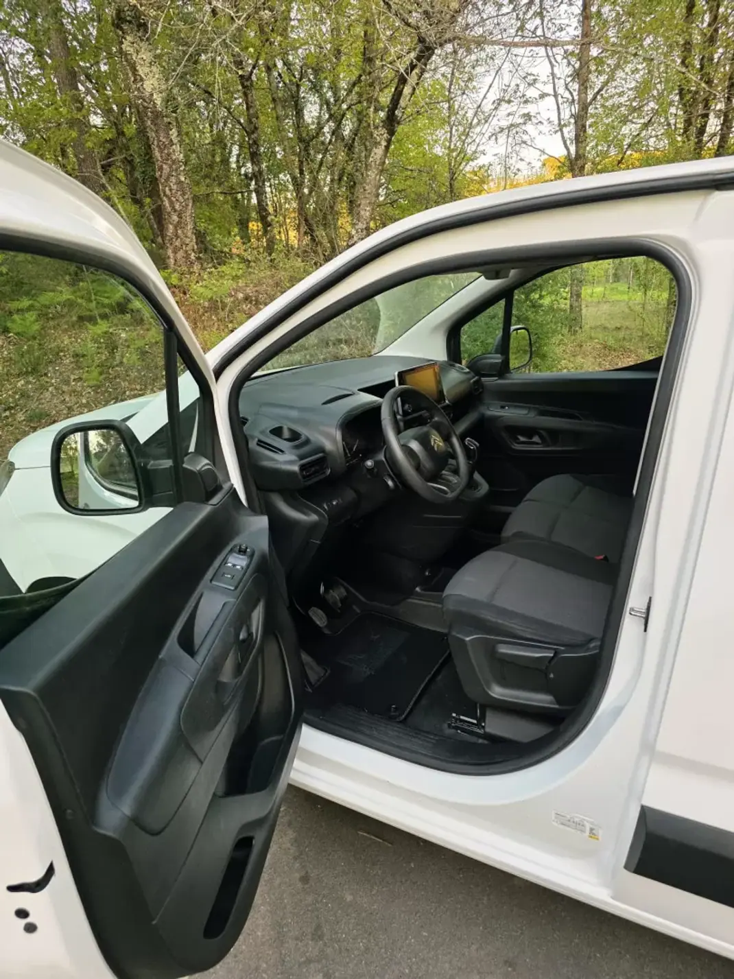 Citroën Berlingo 2020 - 11990 EUR, 152000 km - AUTO.MOTO.pt - 152000km - foto 18 de 30