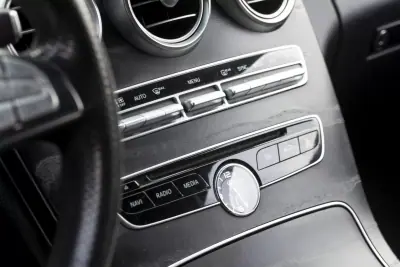 Mercedes-Benz C 220 2015 - 27900 EUR, 187660 km - 187660km - foto 19 de 41