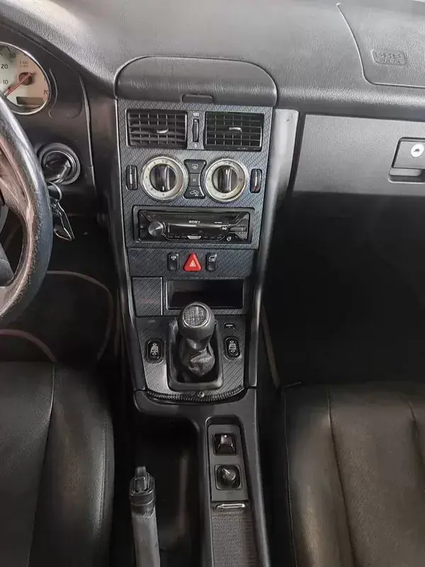 Mercedes-Benz SLK 200 1999 - 8750 EUR, 220000 km - AUTO.MOTO.pt - 220000km - foto 29 de 31