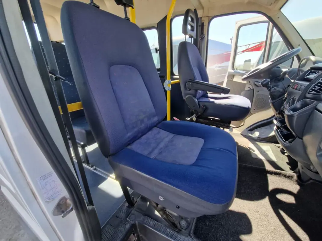 Fiat Ducato 2004 - 10500 EUR, 275000 km - AUTO.MOTO.pt - 275000km - foto 11 de 11