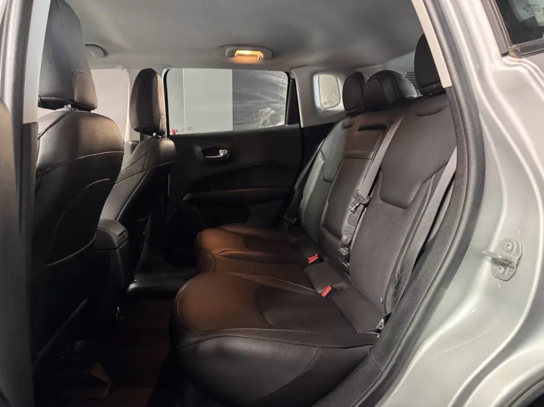 Jeep Compass 2021 - 18990 EUR, 40400 km - AUTO.MOTO.pt - 40400km - foto 23 de 27
