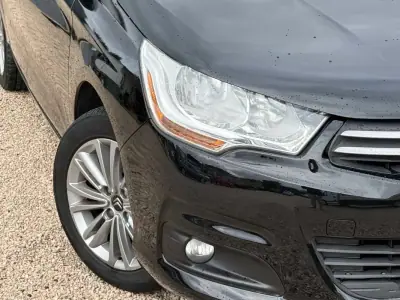 Citroën C4 2011 - 8990 EUR, 165000 km - AUTO.MOTO.pt - 165000km - foto 8 de 16