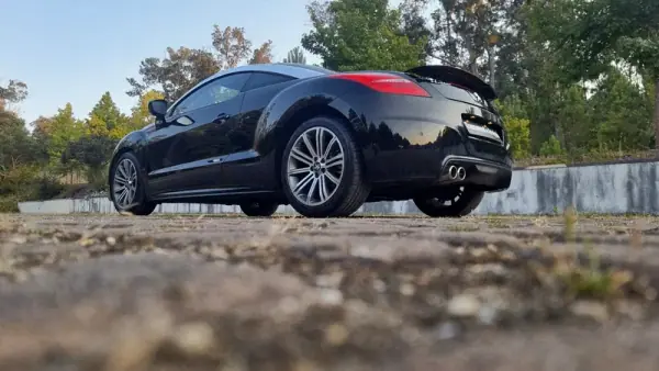 Peugeot RCZ 2011 - 12500 EUR, 94000 km - AUTO.MOTO.pt - 94000km - foto 13 de 19