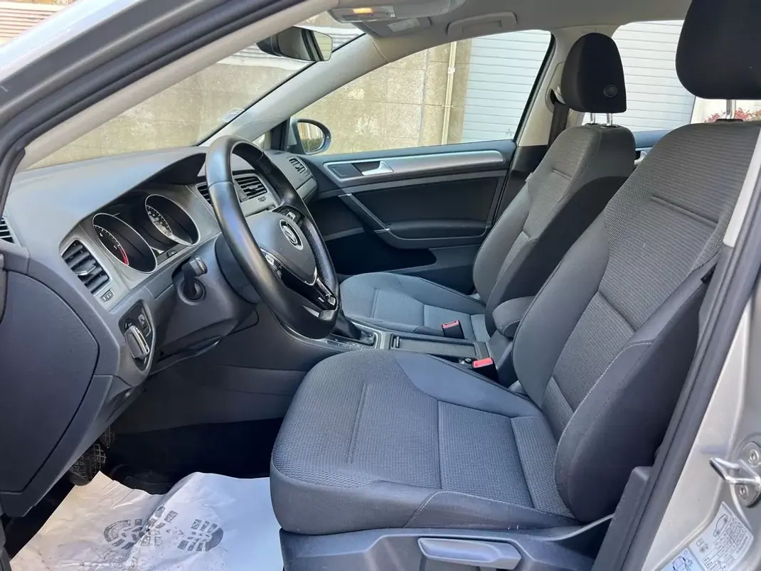Volkswagen Golf Variant 2016 - 12950 EUR, 173000 km - AUTO.MOTO.pt - 173000km - foto 10 de 15