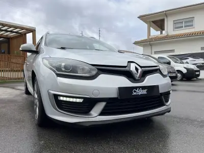 Renault Mégane Sport Tourer 2014 - 7750 EUR, 250000 km - AUTO.MOTO.pt - 250000km - foto 43 de 47