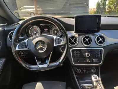 Mercedes-Benz CLA 180 2016 - 17490 EUR, 178000 km - AUTO.MOTO.pt - 178000km - foto 13 de 26