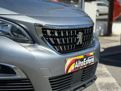 Peugeot 3008 2018 - 18900 EUR, 104582 km - AUTO.MOTO.pt - 104582km - foto 27 de 33