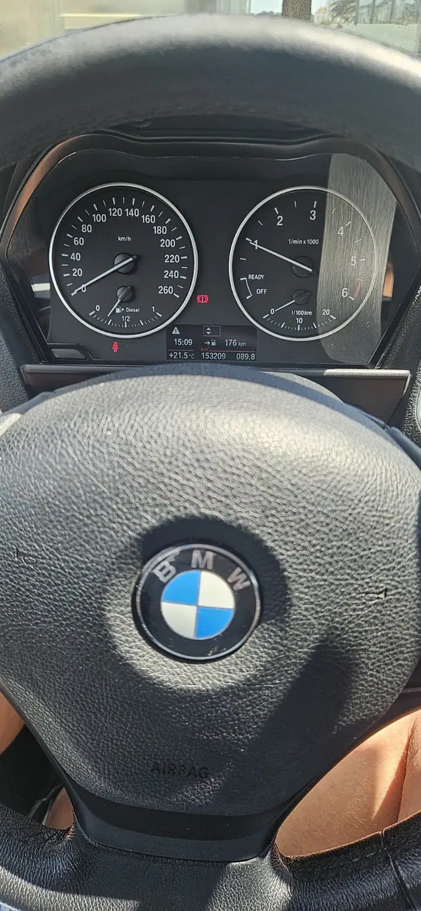 BMW 114 2016 - 12750 EUR, 154000 km - AUTO.MOTO.pt - 154000km - foto 8 de 8