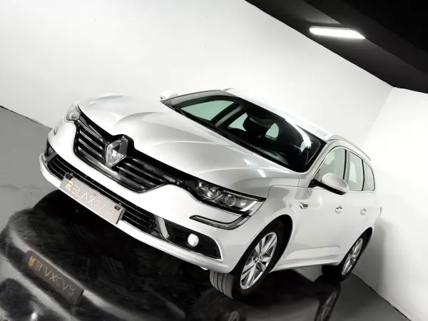 Renault Talisman Sport Tourer 2016 - 9990 EUR, 228000 km - AUTO.MOTO.pt - 228000km - foto 4 de 23