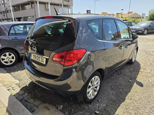 Opel Meriva 2014 — foto 2 de 11