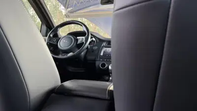 Jaguar E-Pace 2019 - 23900 EUR, 164000 km - AUTO.MOTO.pt - 164000km - foto 18 de 64