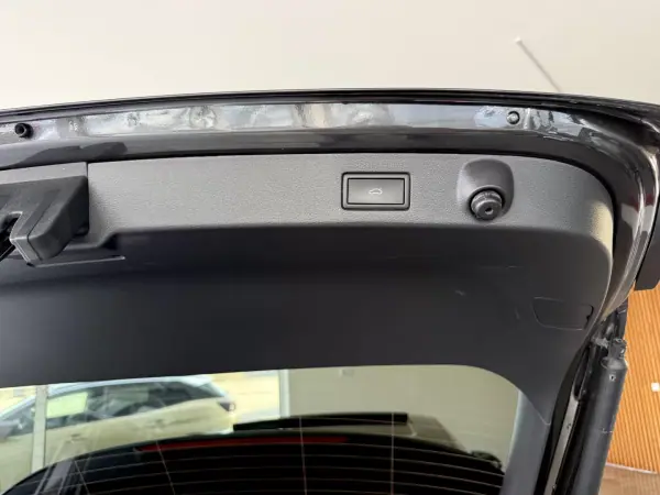 Volkswagen Arteon Shooting Brake 2021 - 23500 EUR, 168600 km - AUTO.MOTO.pt - 168600km - foto 130 de 144