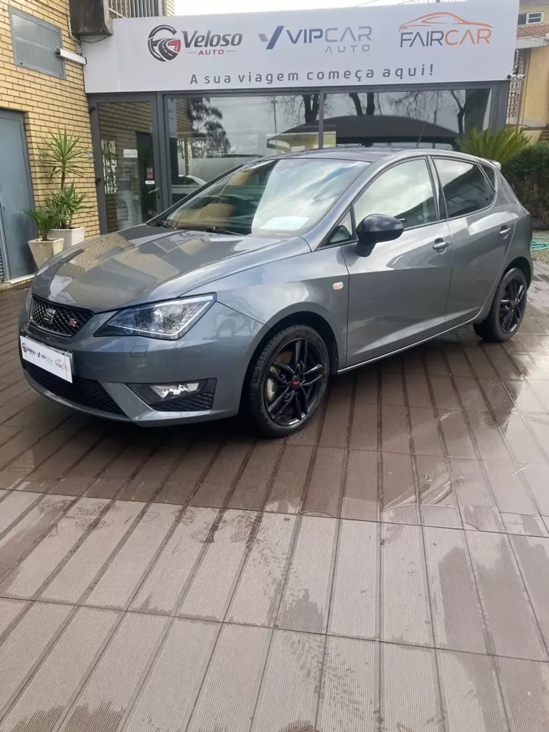 SEAT Ibiza 2016 - 13900 EUR, 118800 km - AUTO.MOTO.pt - 118800km - foto 2 de 24