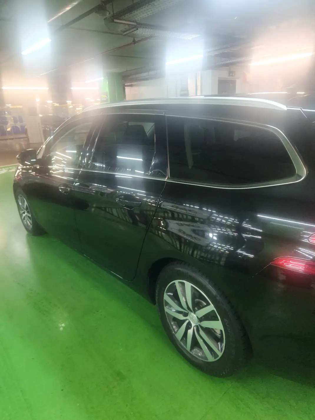 Peugeot 308 SW 2019 - 15000 EUR, 154000 km - AUTO.MOTO.pt - 154000km - foto 3 de 10
