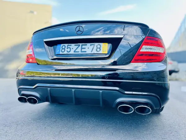 Mercedes-Benz C 63 AMG 2011 - 49900 EUR, 56000 km - AUTO.MOTO.pt - 56000km - foto 4 de 26