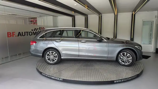 Mercedes-Benz C 180 2017 - 19900 EUR, 83139 km - AUTO.MOTO.pt - 83139km - foto 8 de 53