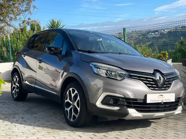 Renault Captur 2019 - 16990 EUR, 90898 km - AUTO.MOTO.pt - 90898km - foto 29 de 37