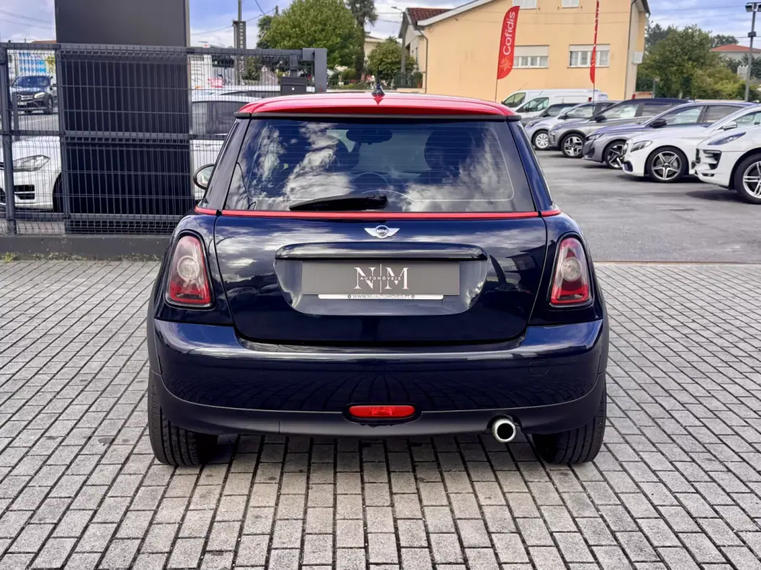MINI 3 Portas 2009 - 8500 EUR, 167000 km - AUTO.MOTO.pt - 167000km - foto 4 de 19