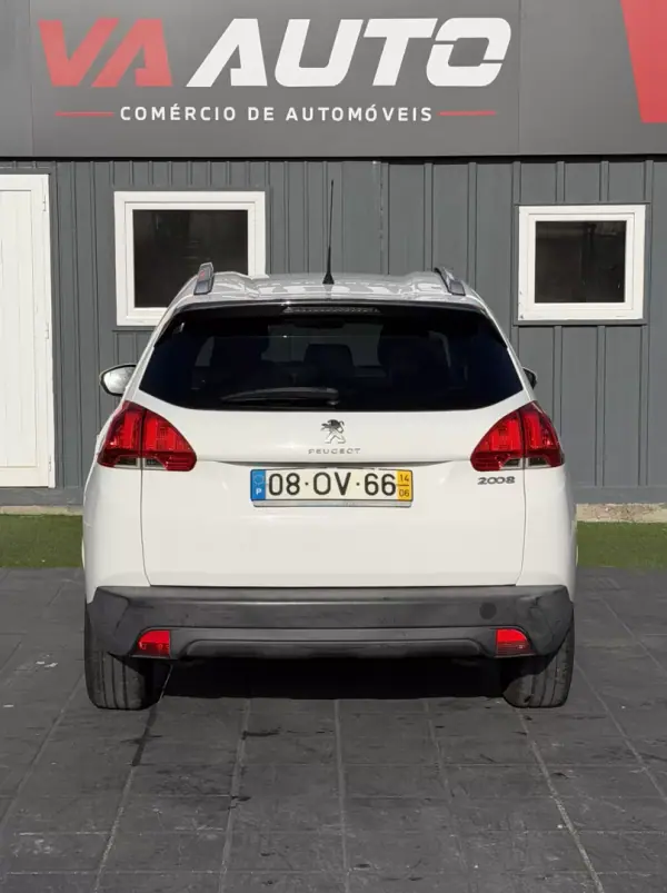 Peugeot 2008 2014 - 8250 EUR, 137000 km - AUTO.MOTO.pt - 137000km - foto 6 de 12