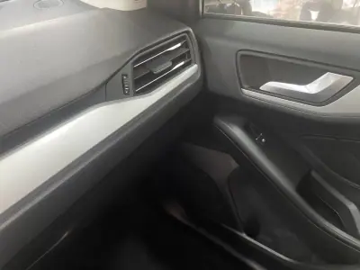 Ford Focus SW 2019 - 12600 EUR, 156868 km - AUTO.MOTO.pt - 156868km - foto 16 de 34