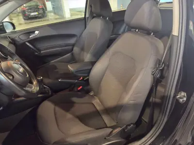 Audi A1 2011 - 10895 EUR, 86000 km - AUTO.MOTO.pt - 86000km - foto 11 de 16