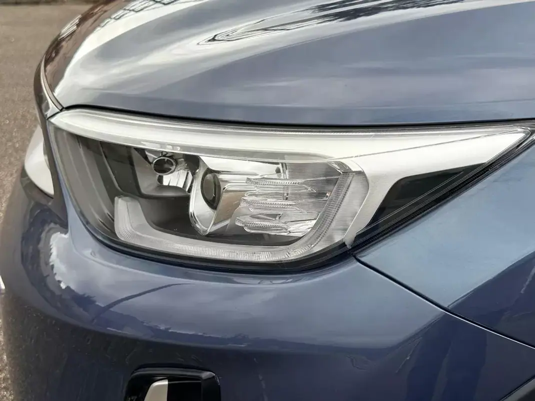 Kia Stonic 2021 - 11900 EUR, 126100 km - AUTO.MOTO.pt - 126100km - foto 10 de 28