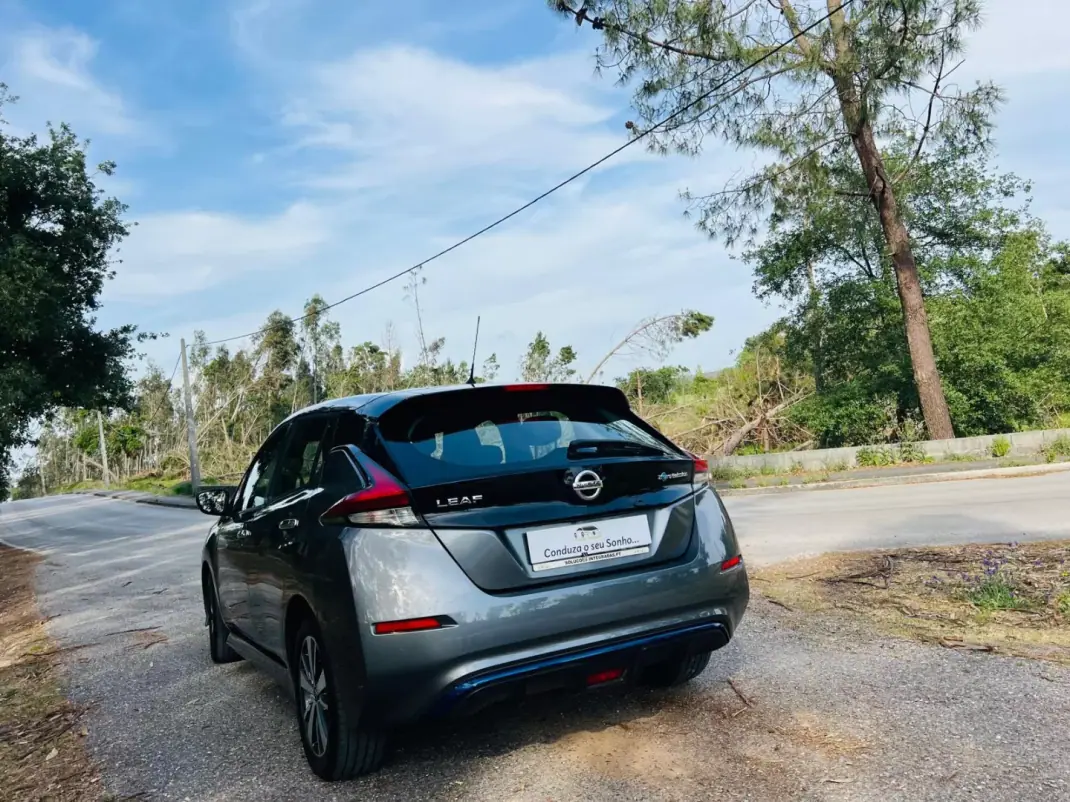 Nissan Leaf 2019 - 14750 EUR, 56425 km - AUTO.MOTO.pt - 56425km - foto 10 de 40