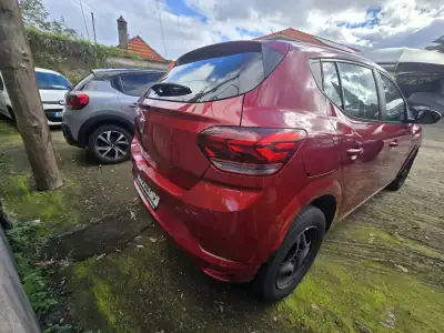 Dacia Sandero 2022 - 14950 EUR, 70100 km - AUTO.MOTO.pt - 70100km - foto 2 de 6