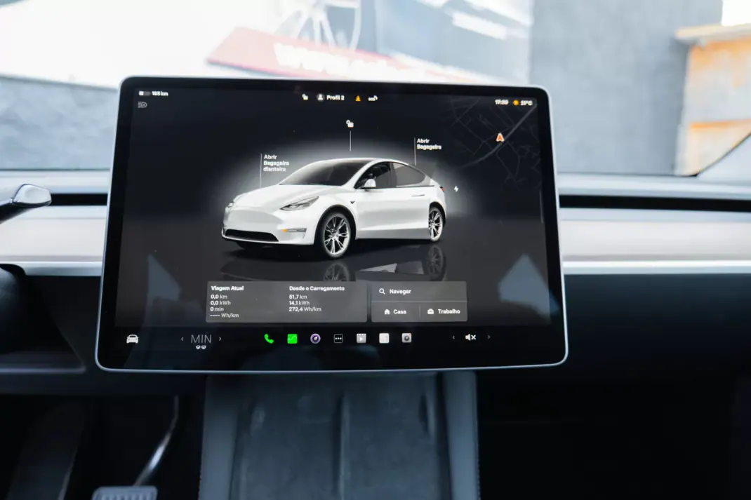 Tesla Model Y 2023 - 37900 EUR, 75000 km - AUTO.MOTO.pt - 75000km - foto 12 de 28