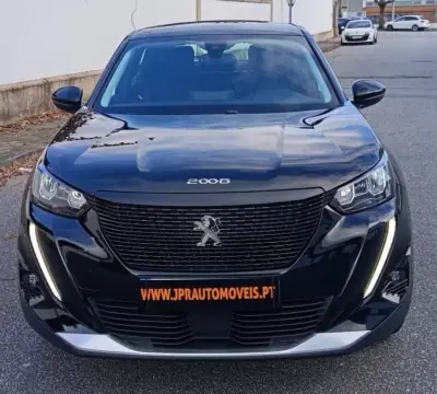 Peugeot e-2008 2022 - 17990 EUR, 70100 km - AUTO.MOTO.pt - 70100km - foto 2 de 19