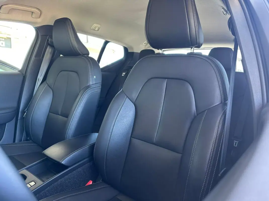 Volvo XC 40 2020 - 29900 EUR, 68976 km - AUTO.MOTO.pt - 68976km - foto 15 de 35