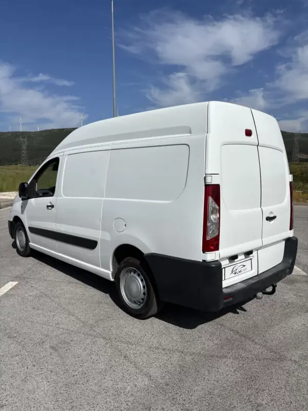 Fiat Scudo 2008 - 8900 EUR, 262000 km - AUTO.MOTO.pt - 262000km - foto 3 de 8