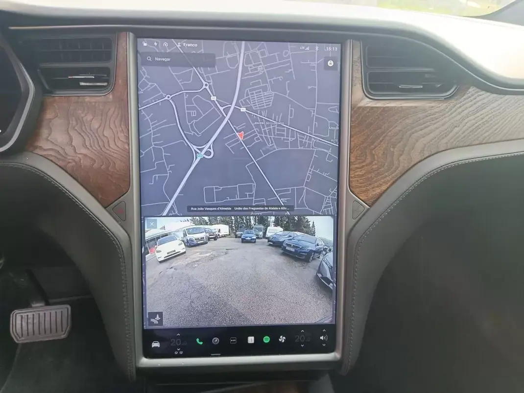 Tesla Model X 2020 - 45500 EUR, 85990 km - AUTO.MOTO.pt - 85990km - foto 31 de 38
