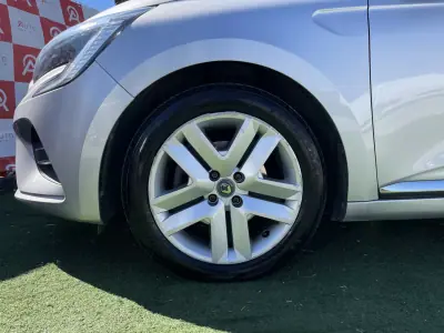 Renault Clio 2021 - 13990 EUR, 136670 km - AUTO.MOTO.pt - 136670km - foto 7 de 20