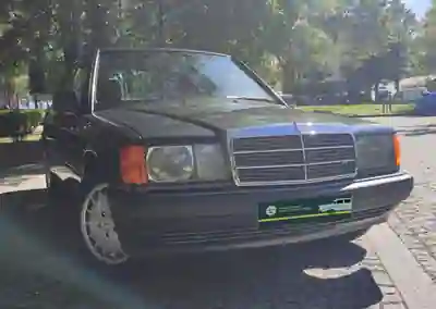 Mercedes-Benz 190 E 1.8 1992 - 7900 EUR, 133000 km - foto 4 de 15