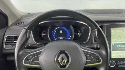 Renault Mégane Sport Tourer 2017 - 12499 EUR, 112021 km - AUTO.MOTO.pt - 112021km - foto 11 de 15