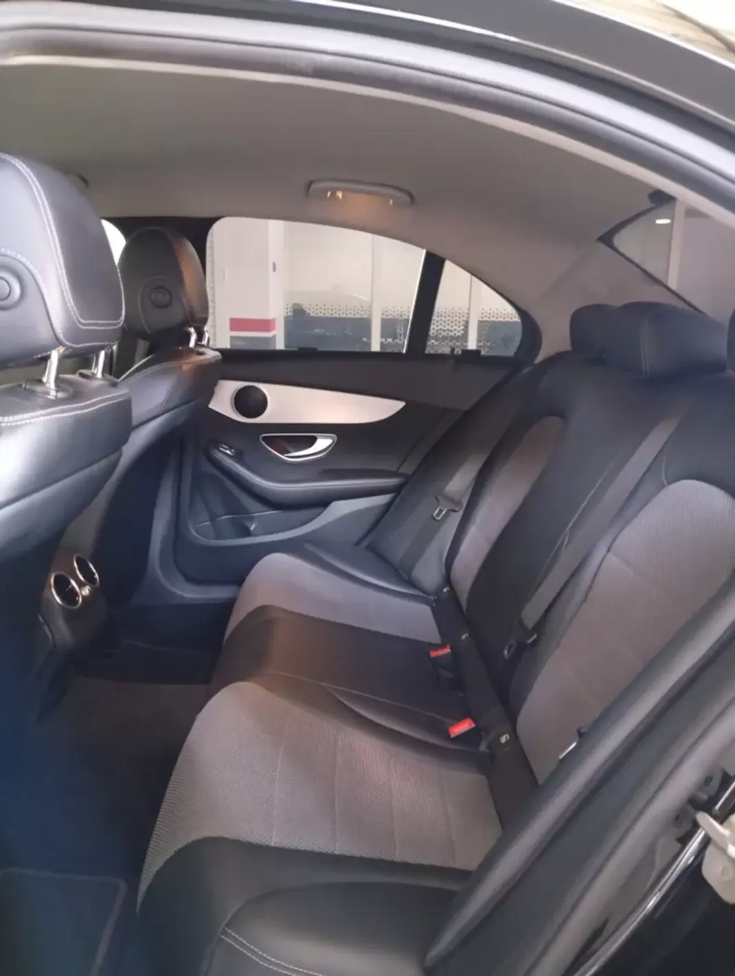 Mercedes-Benz C 350 2016 - 24950 EUR, 129659 km - AUTO.MOTO.pt - 129659km - foto 11 de 18