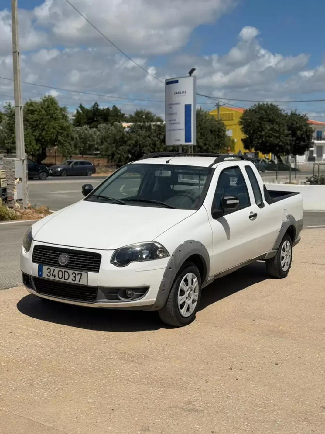 Fiat Strada 1.9 JTD 2013 - 9990 EUR, 276360 km - AUTO.MOTO.pt - 276360km - foto 2 de 7