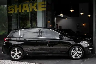 Peugeot 308 2020 - 17990 EUR, 142466 km - AUTO.MOTO.pt - 142466km - foto 11 de 45