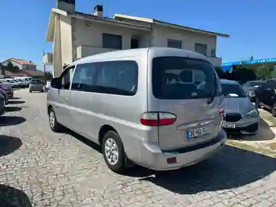 Hyundai H-1 2009 - 9750 EUR, 195000 km - 195000km - foto 5 de 8
