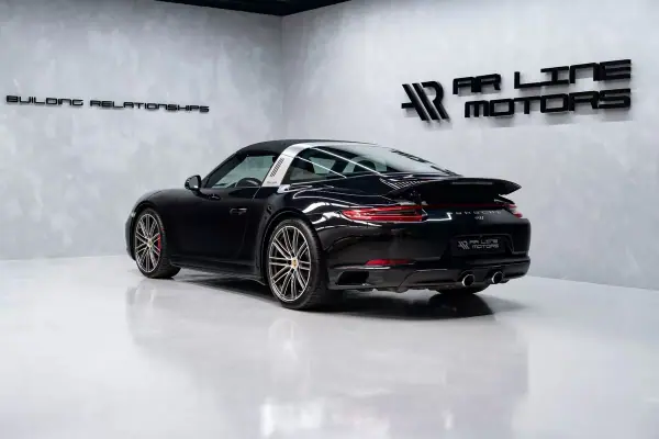 Porsche 911 2017 - 139950 EUR, 43000 km - AUTO.MOTO.pt - 43000km - foto 13 de 50