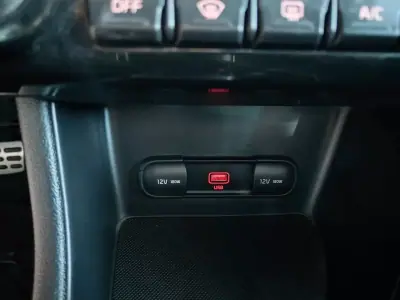 Kia Sportage 2021 - 19750 EUR, 67500 km - AUTO.MOTO.pt - 67500km - foto 30 de 36