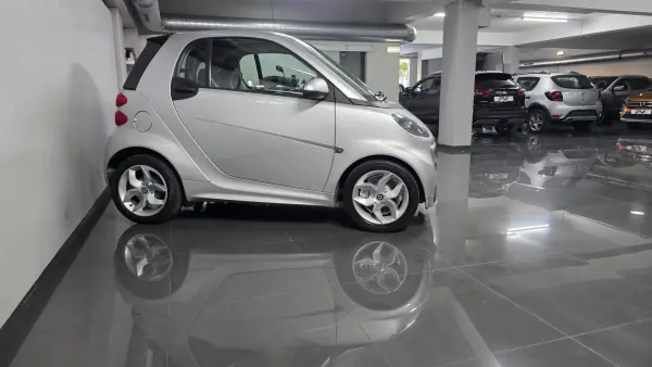 Smart ForTwo Coupé 2014 - 8990 EUR, 130000 km - AUTO.MOTO.pt - 130000km - foto 3 de 42