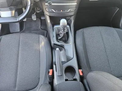 Peugeot 308 SW 2019 - 13800 EUR, 77780 km - AUTO.MOTO.pt - 77780km - foto 33 de 44