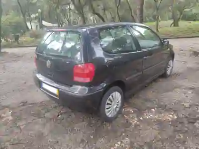 Volkswagen Polo 2001 - 1300 EUR, 228796 km - AUTO.MOTO.pt - 228796km - foto 3 de 15