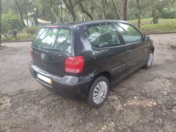 Volkswagen Polo 2001 - 1300 EUR, 228796 km - AUTO.MOTO.pt - 228796km - foto 3 de 15