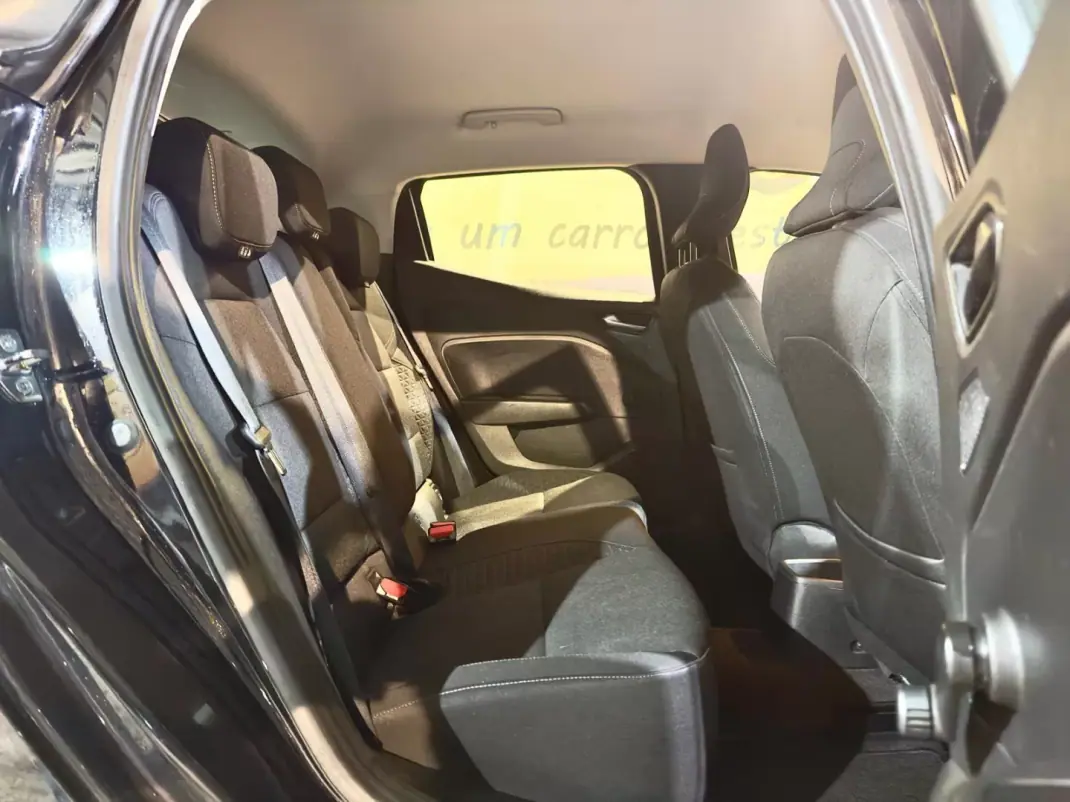 Renault Clio 2021 - 13900 EUR, 102052 km - 102052km - foto 13 de 24