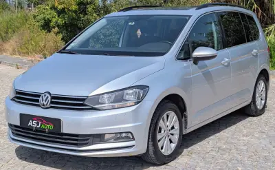 Volkswagen Touran 2016 - 13500 EUR, 211883 km - AUTO.MOTO.pt - 211883km - foto 4 de 24