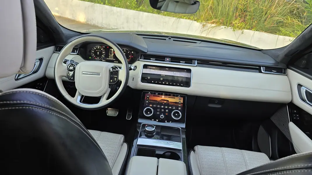 Land Rover Range Rover Velar 2017 - 27950 EUR, 205000 km - 205000km - foto 14 de 15