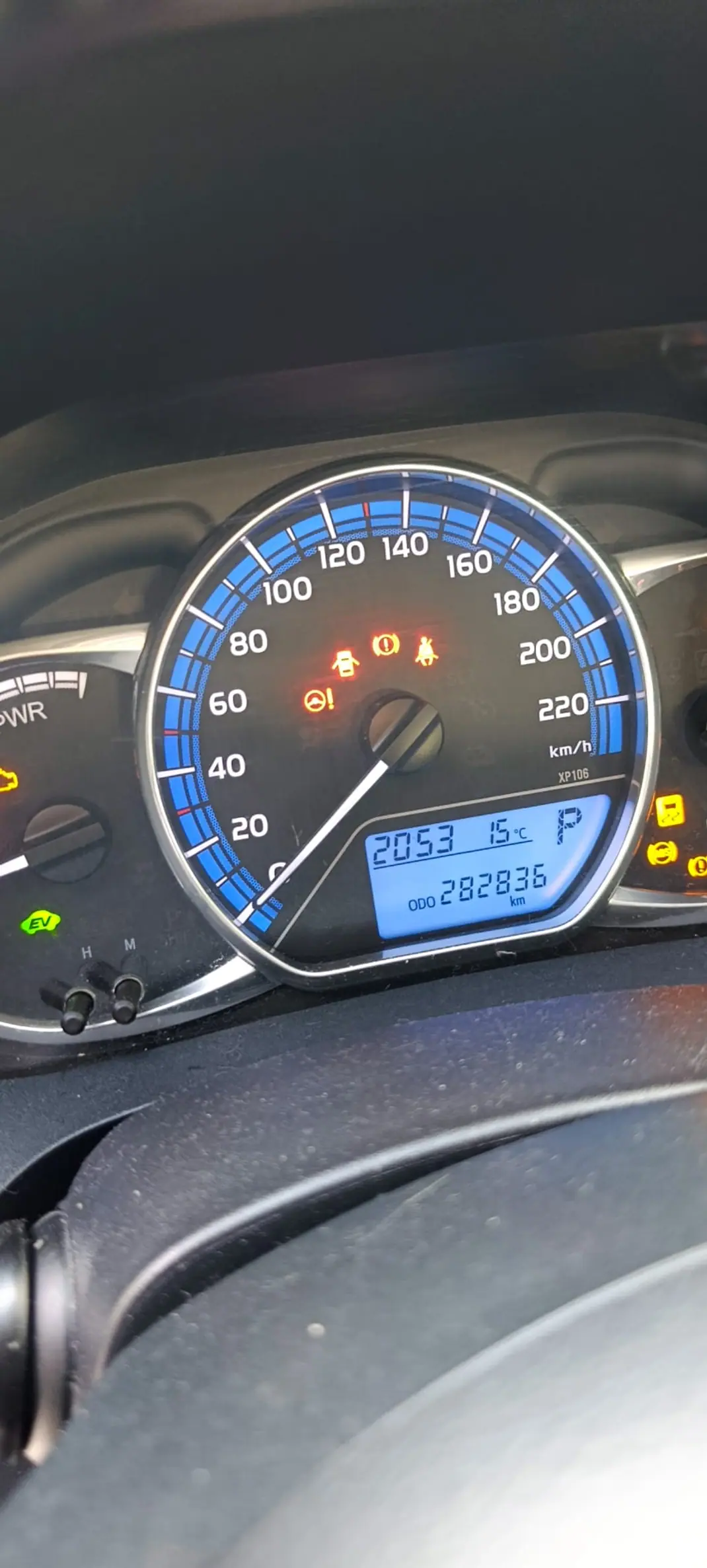 Toyota Yaris 2015 - 8500 EUR, 282500 km - AUTO.MOTO.pt - 282500km - foto 10 de 10
